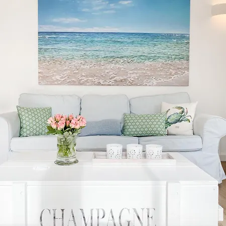 Strand Cottage