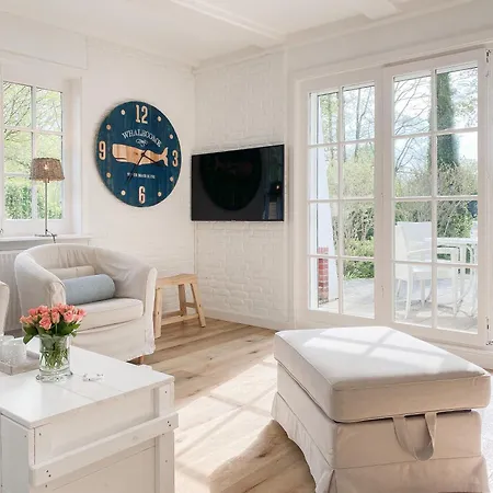 Strand Cottage